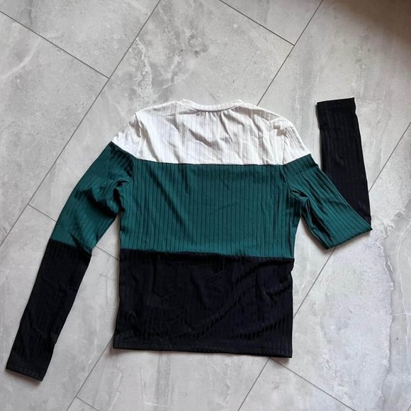 Colorblock Blouse - Picture 2 of 6